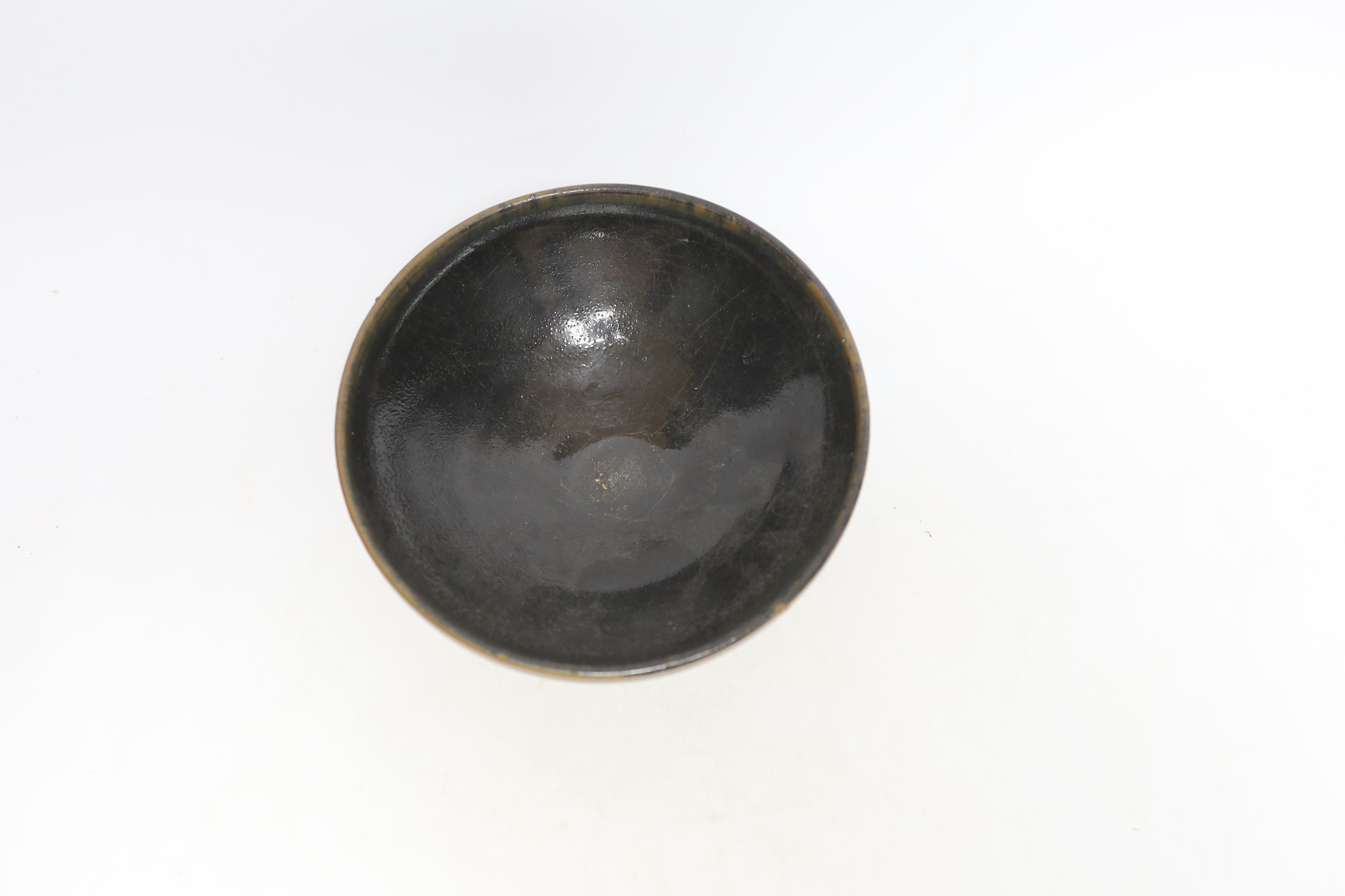 A Chinese Jian ware large bowl, Song dynasty, 18cm diameter